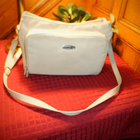 ~~~ CROSS BODY / SHOULDER Type Strap ~ HANDBAG with 3 Zippered Compartments - Picture 7 of 7